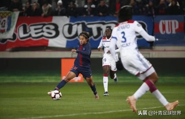  法甲榜首大战巴黎圣日耳曼绝杀里昂  